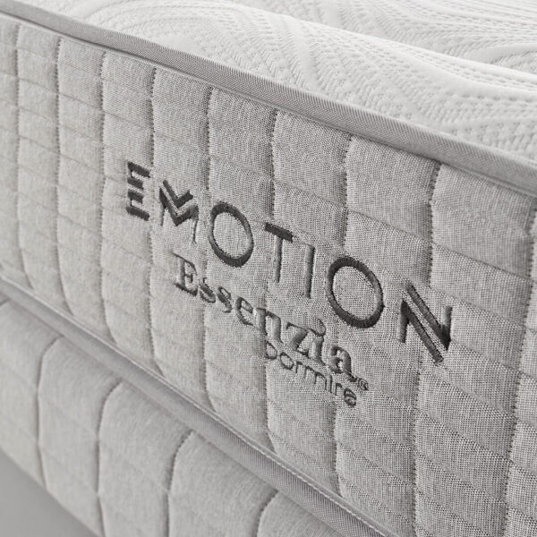 Colchon Emotion Viscografeno detalle marca